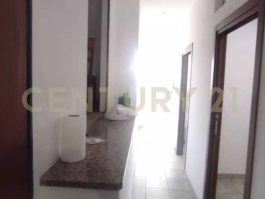 Immagine 28 di Bilocale in vendita  in Via Luigi Settembrini 2 a Giarre