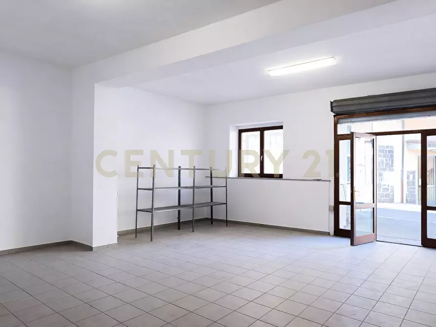 Immagine 5 di Locale commerciale in vendita  in Via Adua 69 a Abbadia San Salvatore