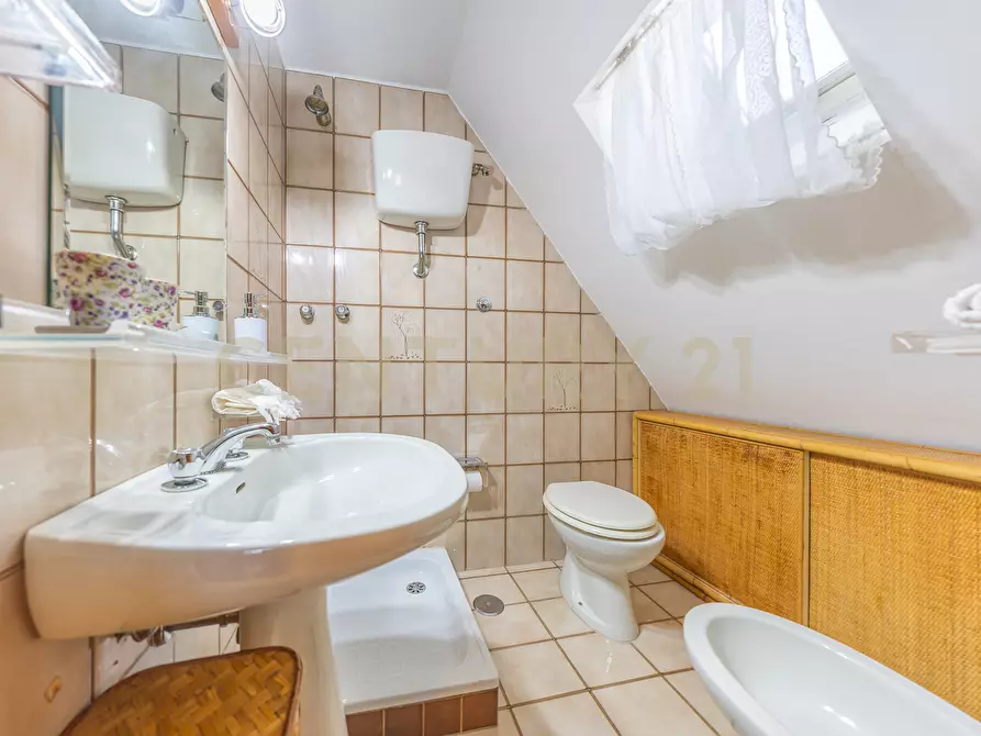 Immagine 24 di Quadrilocale in vendita  in Via Sardegna a Ronciglione