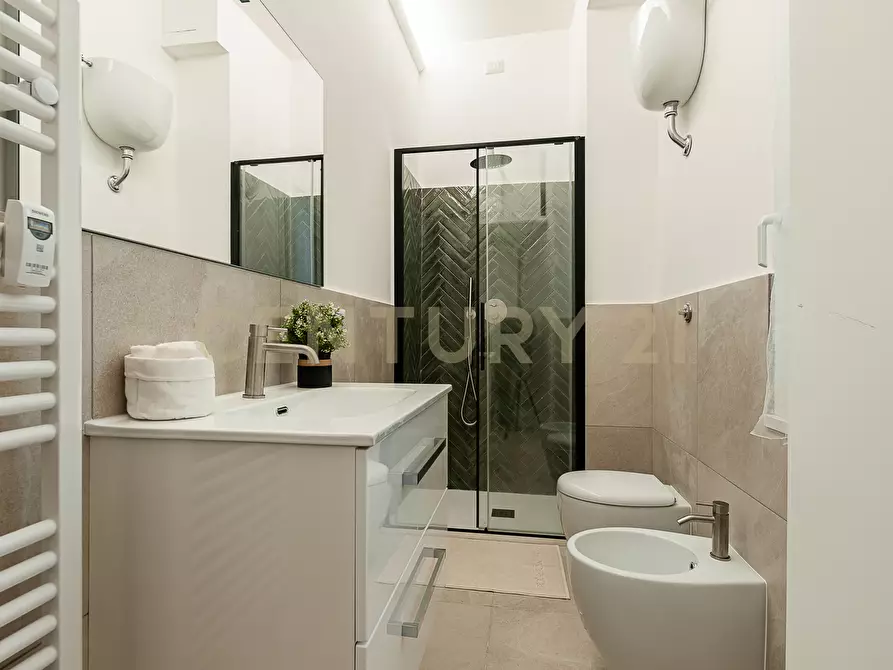 Immagine 48 di Appartamento in vendita  in Via Lampedusa a Roma