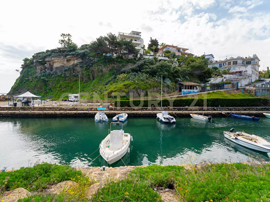 Immagine 43 di Casa indipendente in vendita  in Viale Ionio 96c a Augusta