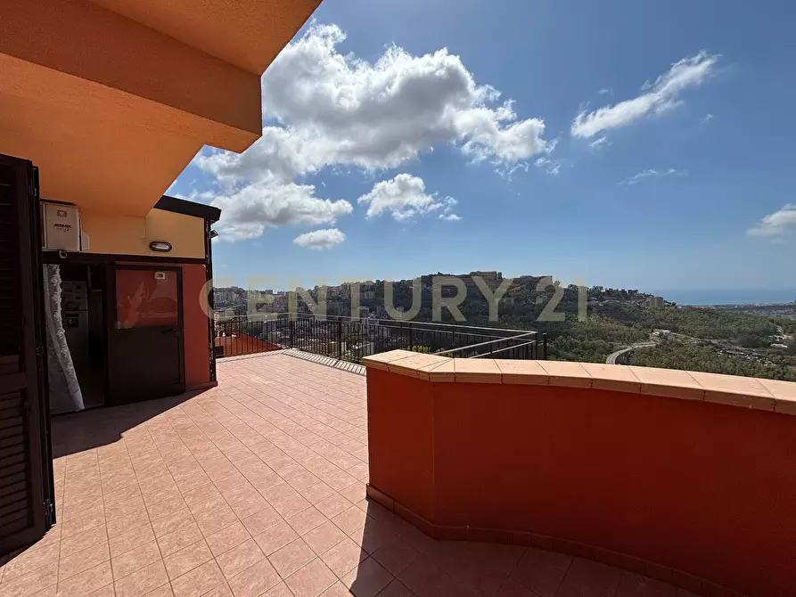 Immagine 79 di Pentalocale in vendita  in Via Giuseppe Basile 2 a Agrigento