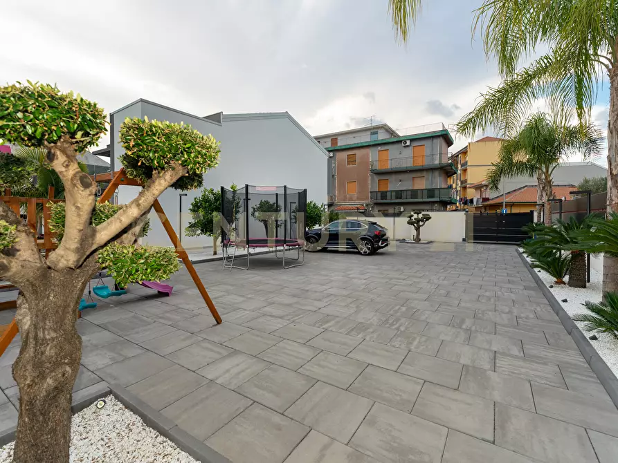 Immagine 12 di Villa in vendita  in Via Sant' Andrea 8 a Catania