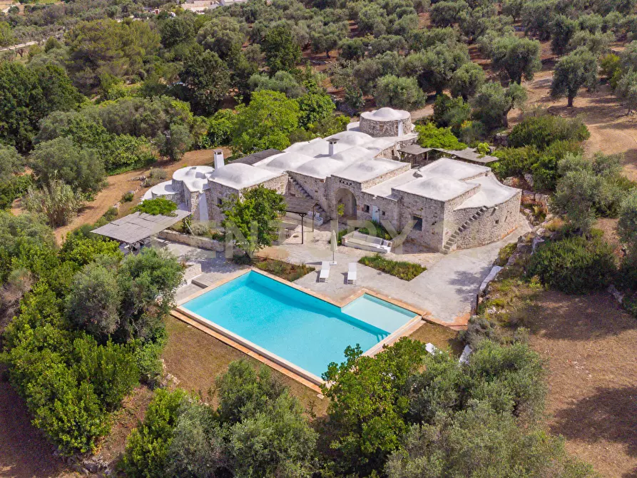 Immagine 1 di Villa in vendita  in la dialma a Ostuni