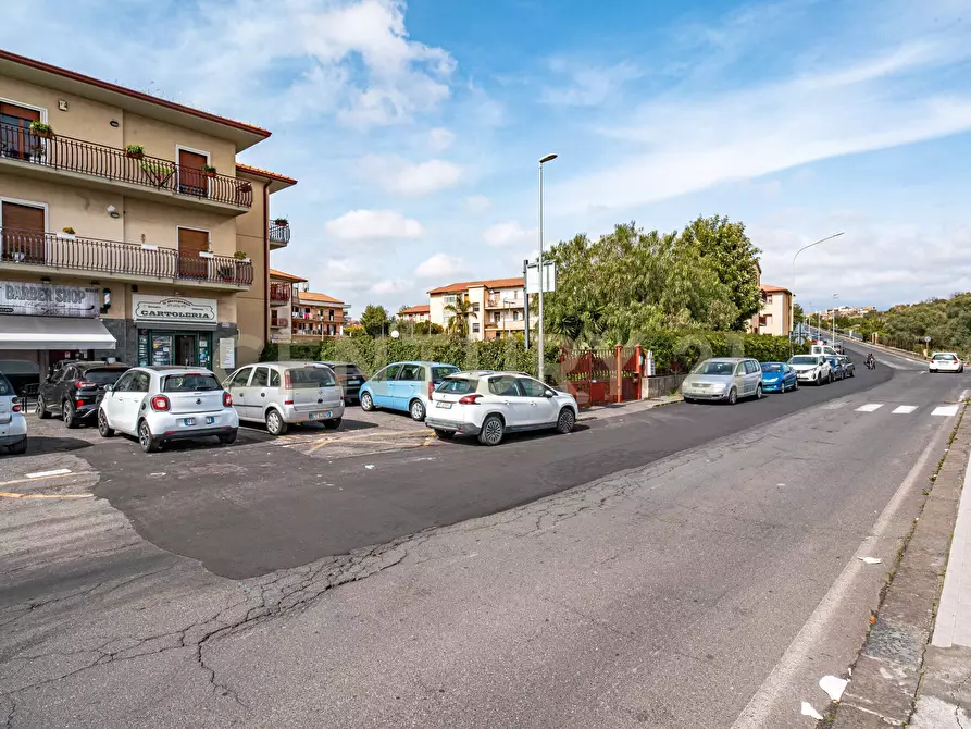 Immagine 24 di Attività commerciale in vendita  in Via Giovanni Guglielmino 62 a Tremestieri Etneo
