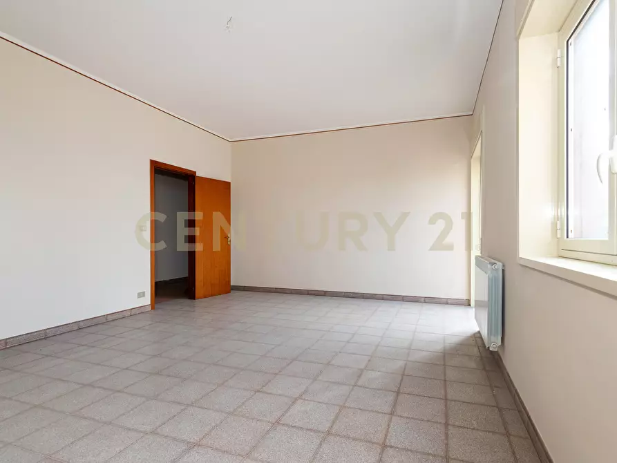 Immagine 28 di Pentalocale in vendita  in Via Casale dei Greci 34 a Adrano