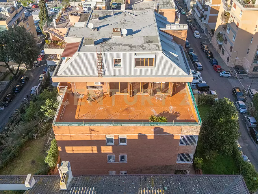 Immagine 49 di Attico in vendita  in Via Francesco Borgatti 18 a Roma