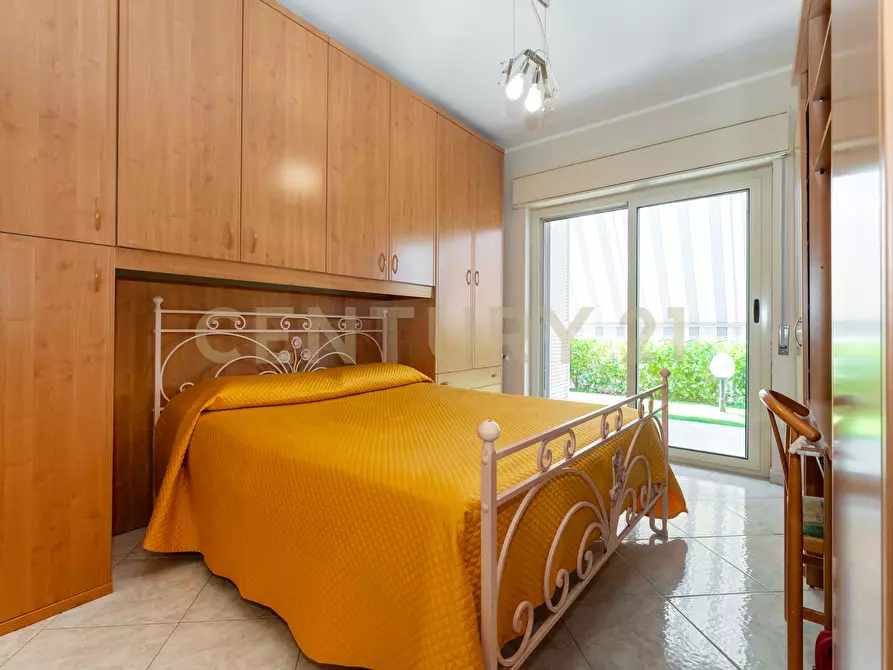 Immagine 56 di Pentalocale in vendita  in Via Nobile 19 a San Gregorio Di Catania
