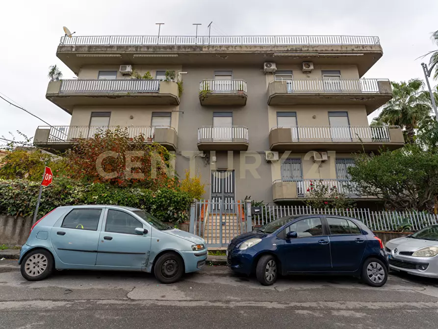 Immagine 1 di Appartamento in vendita  in Via Monsignor Salvatore Bella 2 a Aci Catena