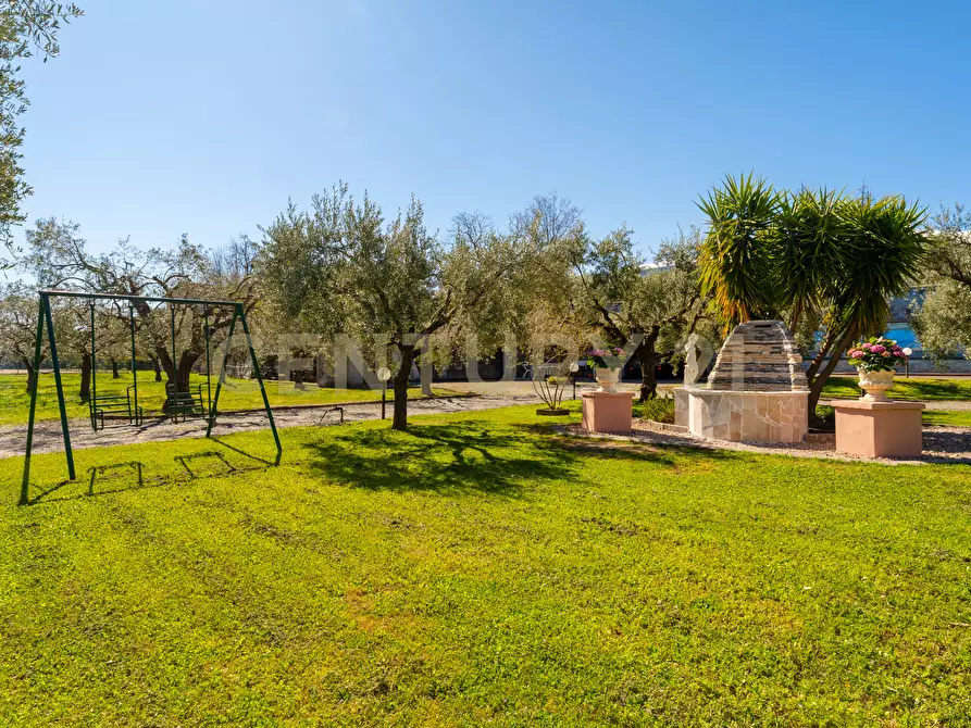 Immagine 9 di Villa in vendita  in Strada Comunale Calderara 5 a Randazzo