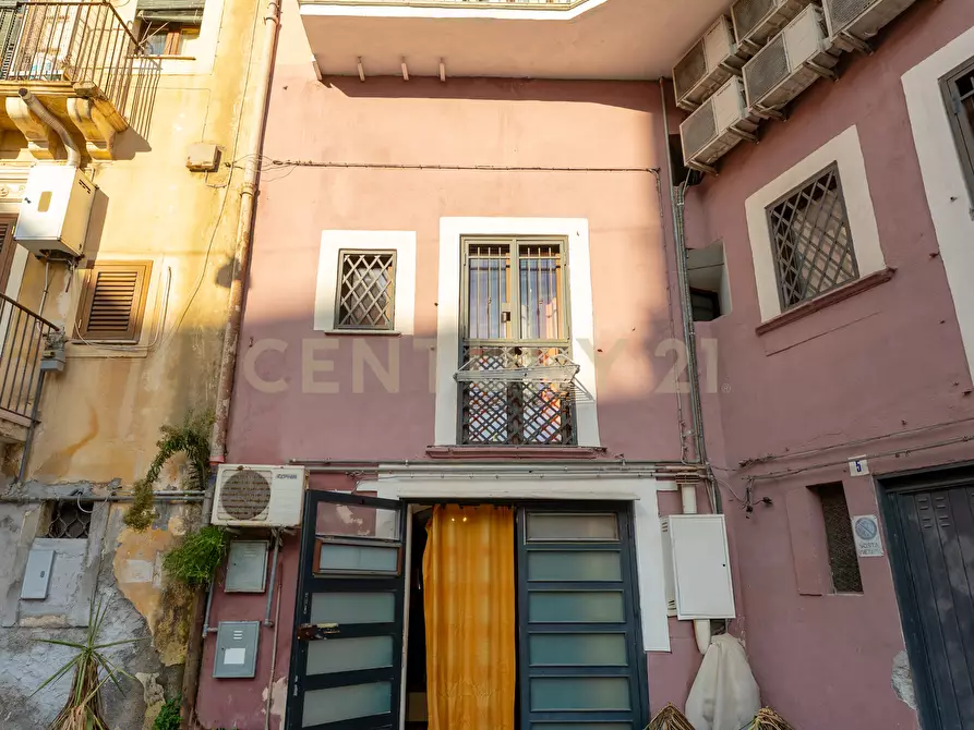 Immagine 31 di Porzione di casa in vendita  in Via Santissima Trinità 25 a Catania