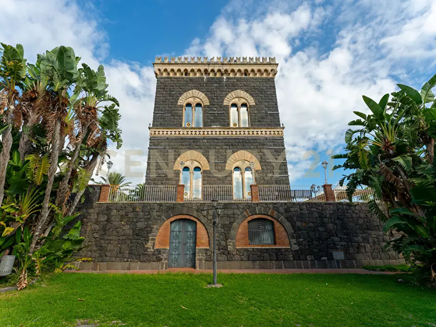 Immagine 38 di Rustico / casale in vendita  in Via Castelnuovo Don Bosco 68 a Acireale