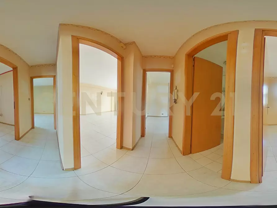 Immagine 67 di Appartamento in vendita  in Via Giovanni Guglielmino 74 a Tremestieri Etneo