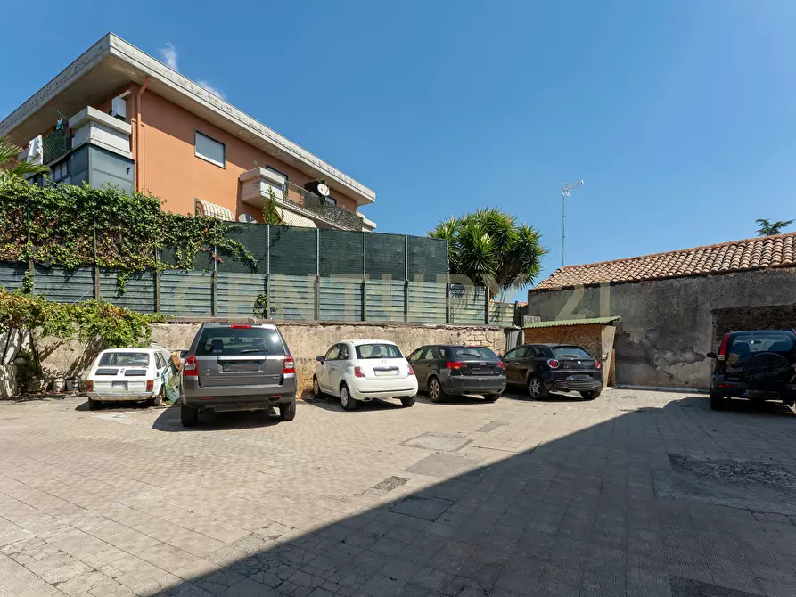 Immagine 34 di Trilocale in vendita  in Via Vittorio Emanuele Orlando 24 a Tremestieri Etneo