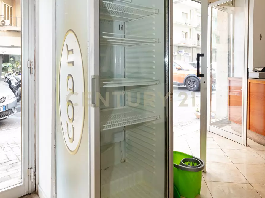 Immagine 22 di Locale commerciale in vendita  in Via Giacomo Leopardi 127 a Catania