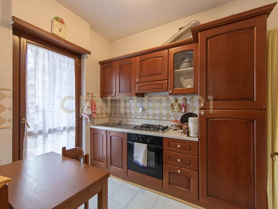 Immagine 17 di Bilocale in vendita  in Via Sandro Botticelli a Fiumicino