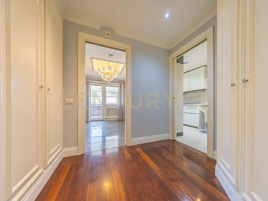 Immagine 47 di Appartamento in vendita  in Via Bevagna 68 a Roma