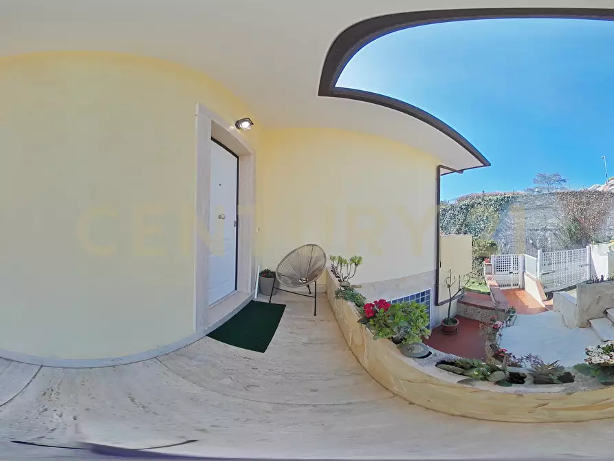 Immagine 102 di Villa in vendita  in Via Antonello da Messina 57 a Aci Castello