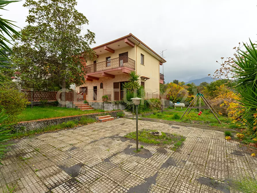 Immagine 6 di Villa in vendita  in via de pretis 4 a Mascalucia