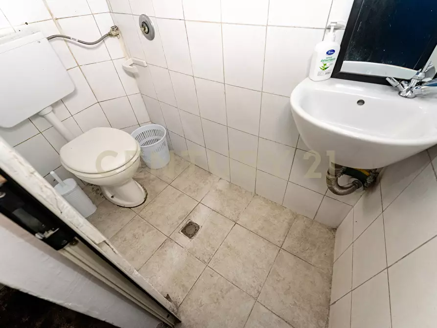 Immagine 24 di Pizzeria / Pub in vendita  in Via Duca Degli Abruzzi 1666 a Catania