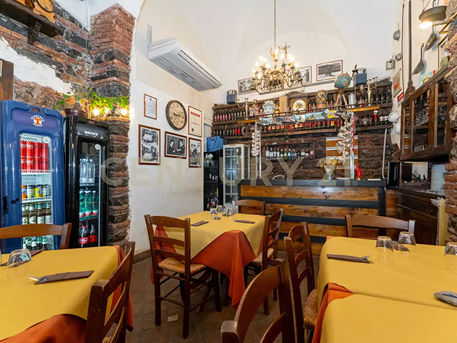 Immagine 21 di Pizzeria / Pub in vendita  in Via Plebiscito 179 a Catania