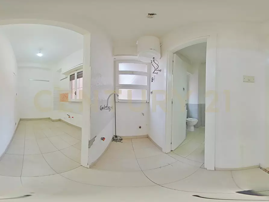 Immagine 47 di Pentalocale in vendita  in Via Antonino di Sangiuliano 54 a Catania