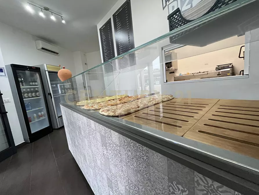 Immagine 4 di Pizzeria / Pub in vendita  in Piazza Primo WongherPIAZZA PRIMO WONGHER a Monte Argentario