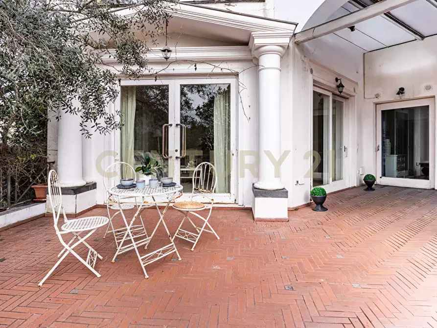 Immagine 12 di Villa in vendita  in Via Tuoro 11 a Capri