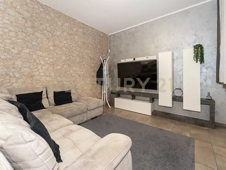 Immagine 23 di Casa semindipendente in vendita  in Via A. di Sangiuliano 42 a Sant'agata Li Battiati