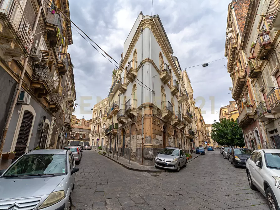 Immagine 27 di Quadrilocale in vendita  in Via Carnazza Amari 7 a Catania