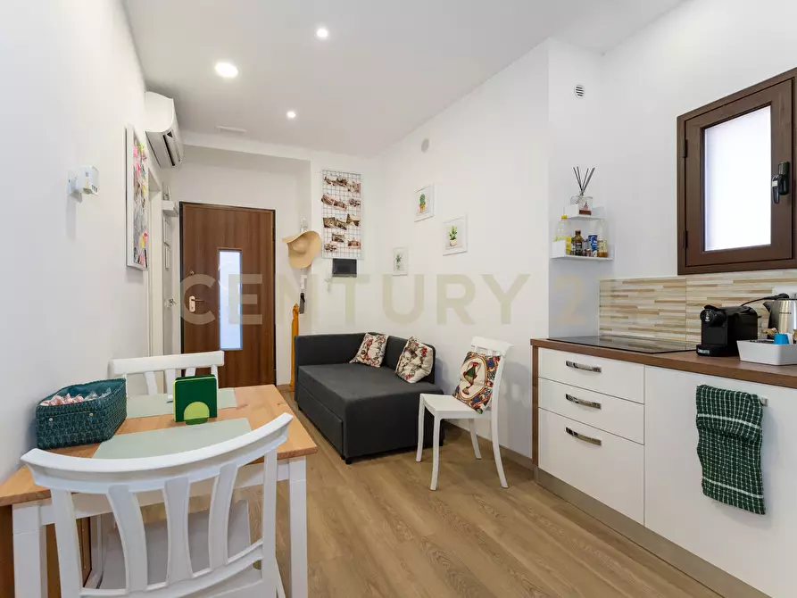 Immagine 1 di Bilocale in vendita  in Via Calì 17 a Catania