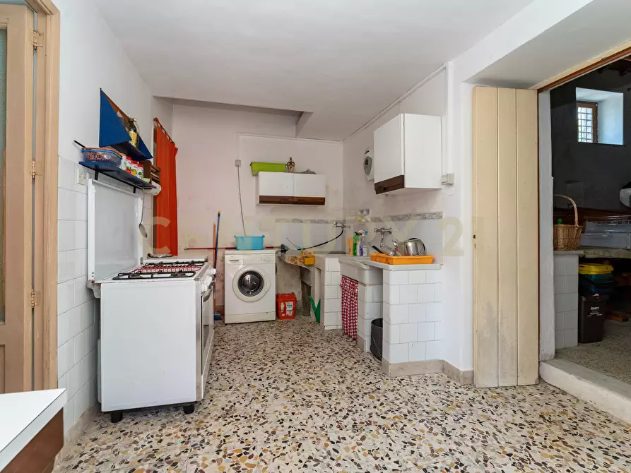 Immagine 28 di Villa in vendita  in Piazza F. M. Scuderi 7 a Viagrande