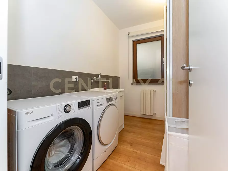 Immagine 70 di Villa in vendita  in Via Scala 58 a San Gregorio Di Catania