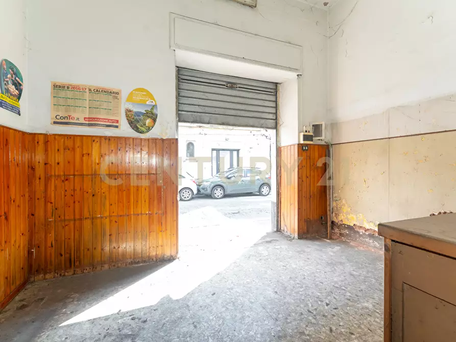 Immagine 7 di Locale commerciale in vendita  in Via del Bosco 107 a Catania