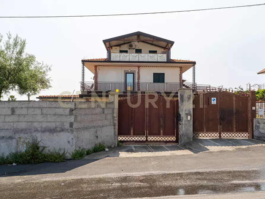 Immagine 1 di Terratetto in vendita  in Via del Sole 3 a Mascalucia