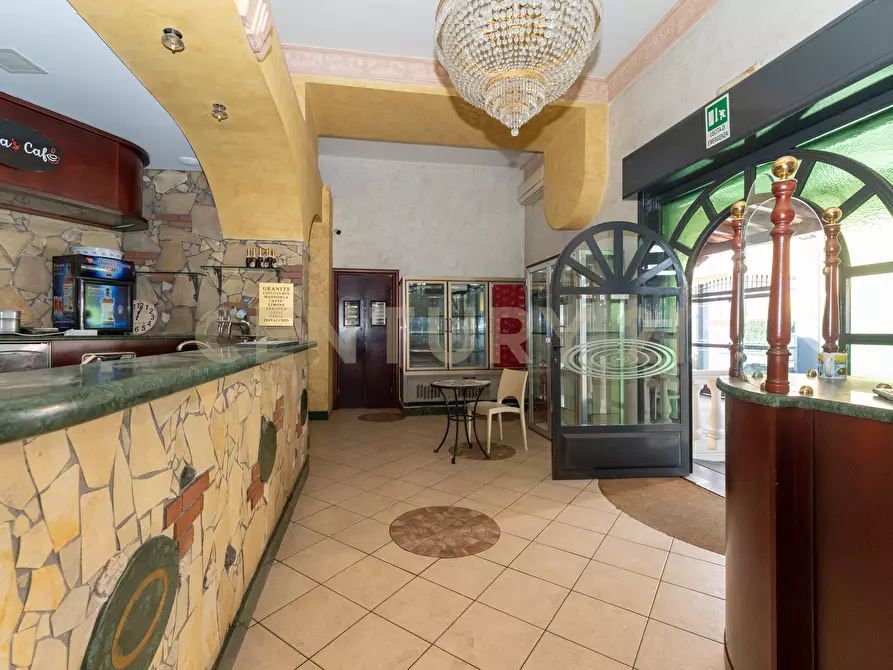 Immagine 25 di Bar / Ristorante in vendita  in Viale Papa Giovanni XXIII 46 a Camporotondo Etneo