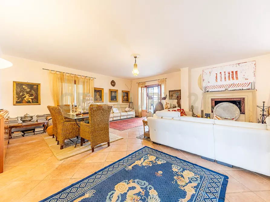 Immagine 2 di Villa in vendita  in Via Calabria 4 a Ardea