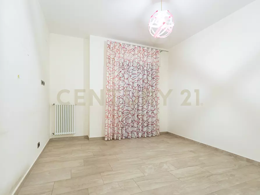 Immagine 31 di Pentalocale in vendita  in Viale Carmine Caruso 10 a Motta Sant'anastasia