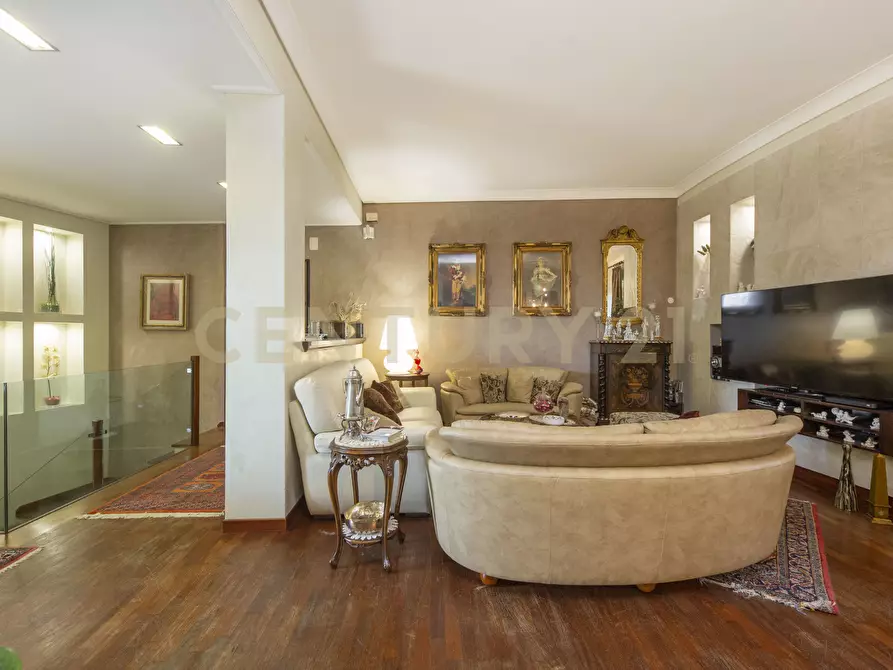 Immagine 2 di Pentalocale in vendita  in Viale Lorenzo Bolano 45 a Catania