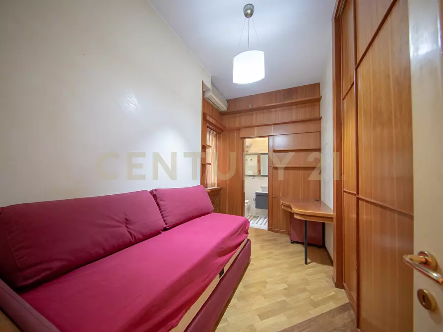 Immagine 13 di Trilocale in vendita  in Via Bevagna 56 a Roma