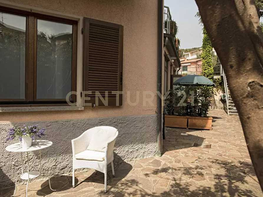 Immagine 39 di Palazzo in vendita  in Via Cavour 2 a Castiglione Della Pescaia