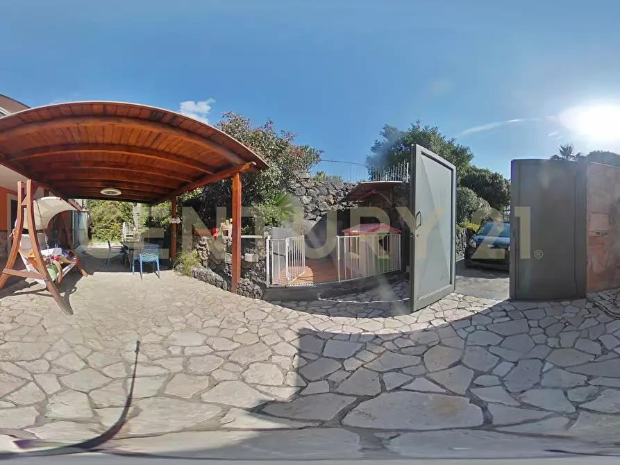 Immagine 72 di Villetta a schiera in vendita  in Via Maria Gianni 81 a Catania