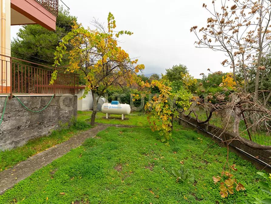 Immagine 56 di Villa in vendita  in via de pretis 4 a Mascalucia