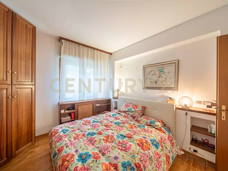 Immagine 13 di Quadrilocale in vendita  in Via Vittorio Valletta 8 a Roma