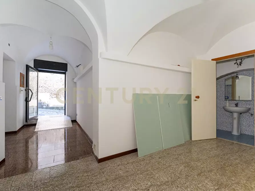 Immagine 5 di Attività artigianale in vendita  in Via Pietro Calanna 7 a Bronte