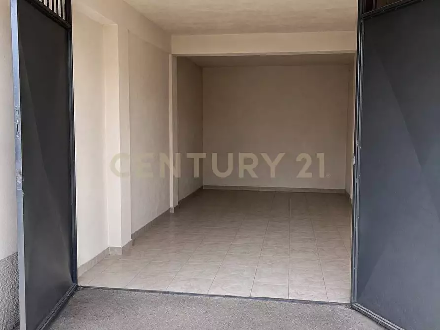 Immagine 5 di Trilocale in vendita  in Via Turi D'Agostino 145 a Aci Catena