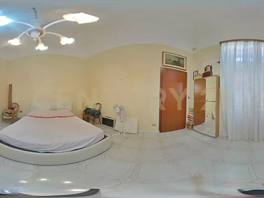 Immagine 57 di Pentalocale in vendita  in Via Giuseppe Garibaldi 179 a Catania