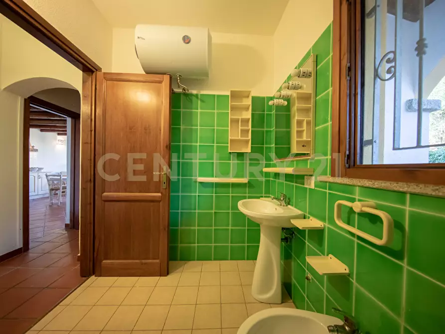 Immagine 19 di Casa indipendente in vendita  in Via Madrid a San Teodoro