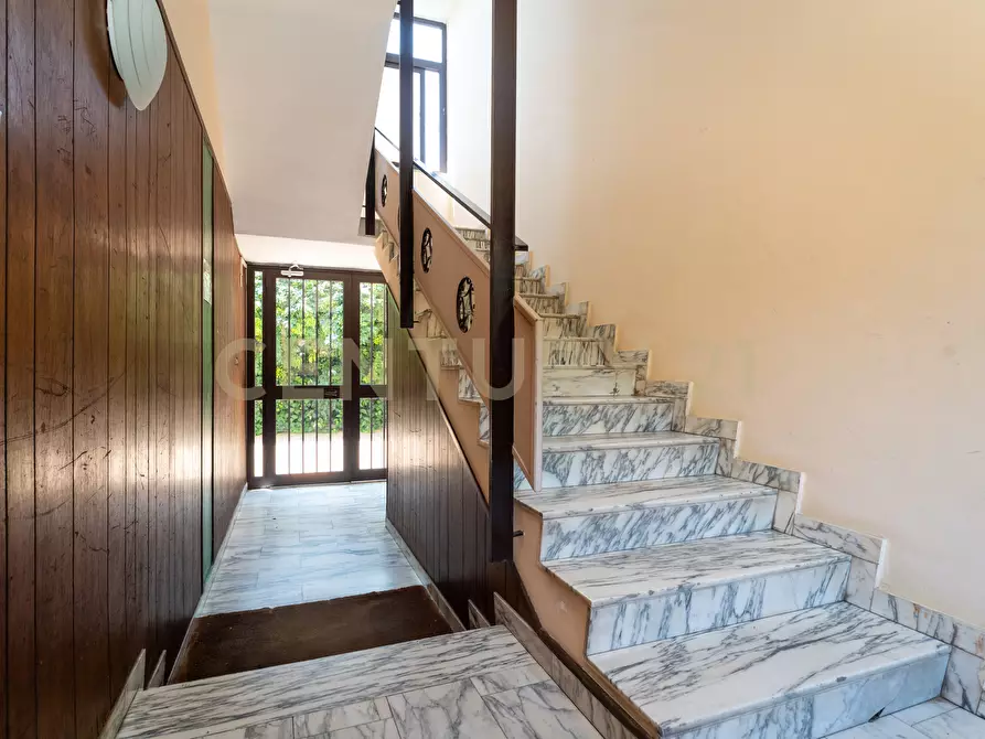 Immagine 23 di Loft/Open space in vendita  in Via Madonna delle Lacrime 64 a San Giovanni La Punta