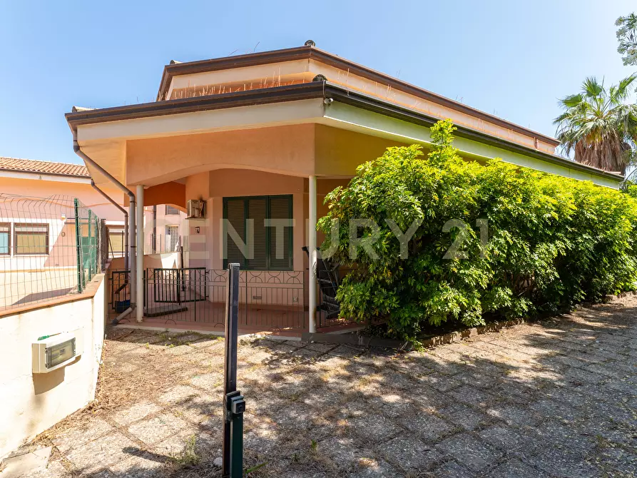 Immagine 9 di Villa in vendita  in Via Timparosa 39 a Aci Castello